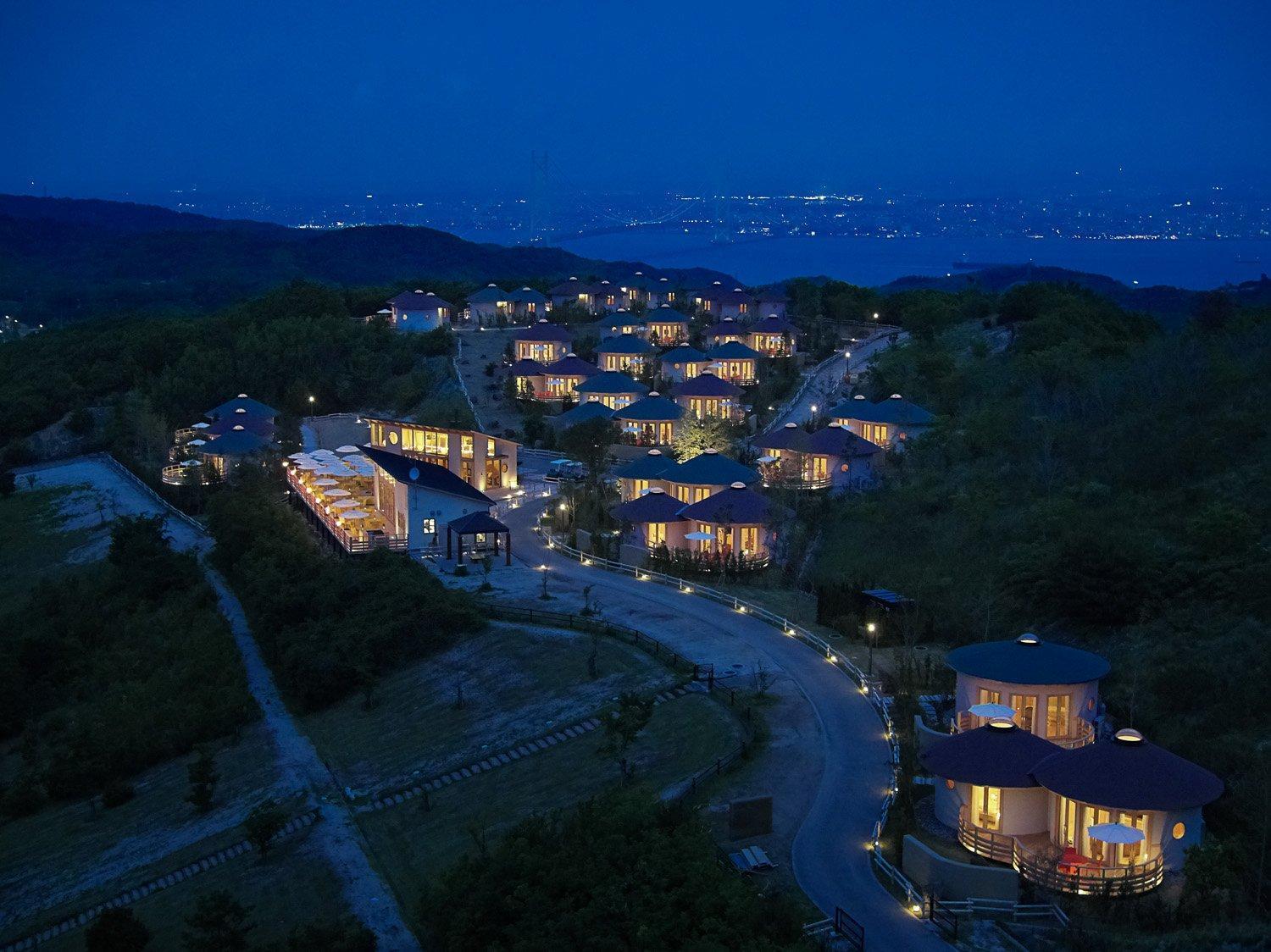 Grand Chariot Hokutoshichisei 135° Hotel Awaji Exterior photo